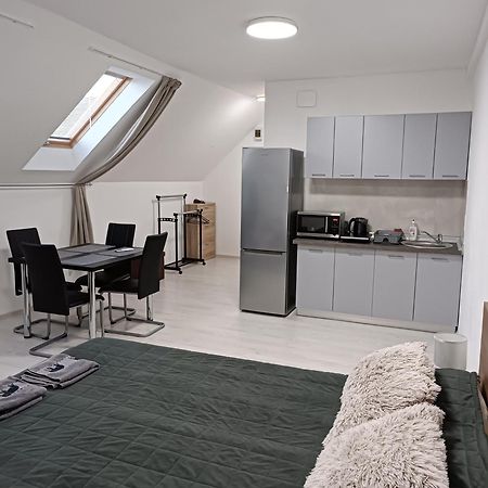 Mira Apartman Debrecen Luaran gambar