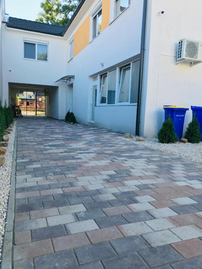 Mira Apartman Debrecen Luaran gambar