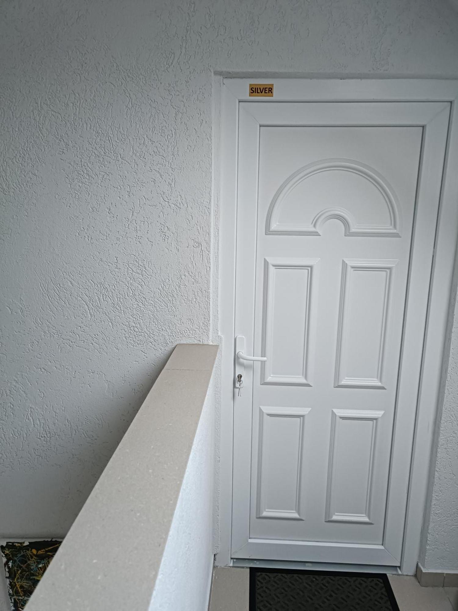Mira Apartman Debrecen Luaran gambar